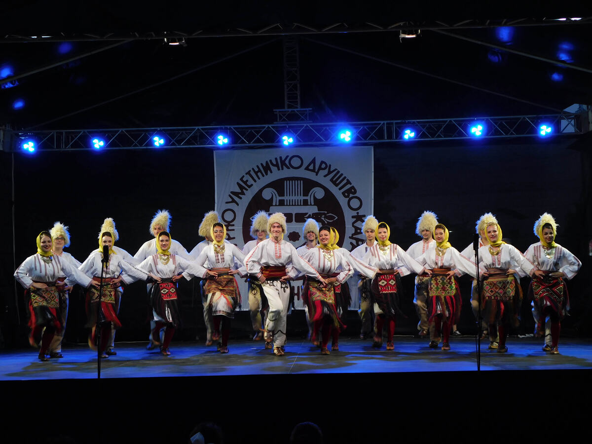 LOZNICA -Domaćini.jpg