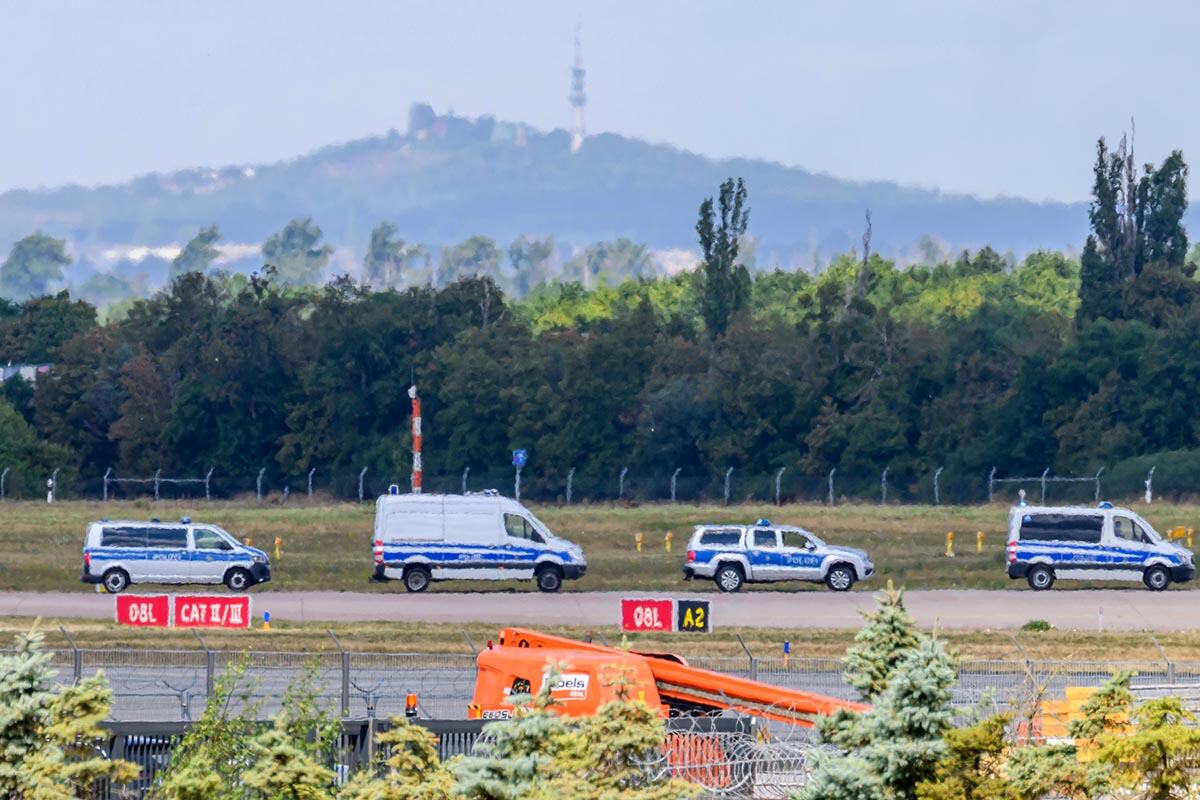 Nemačka Lajpcig aerodrom policija (8).jpg