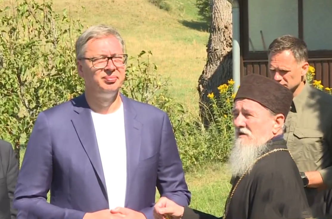 Aleksandar Vučić manastir Dubnica