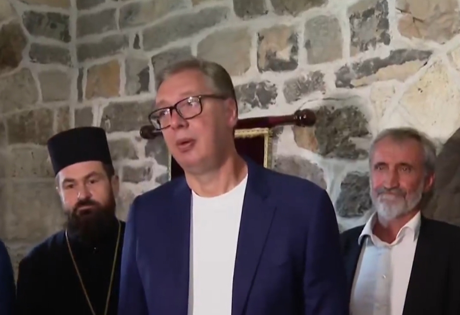 Aleksandar Vučić manastir Dubnica