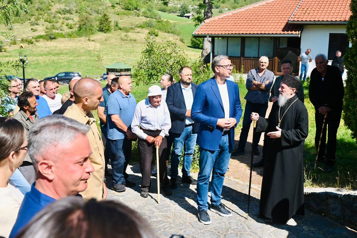 Aleksandar Vučić manastir Dubnica (1).jpeg