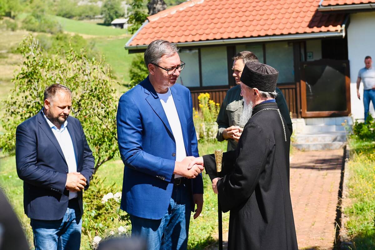 Aleksandar Vučić manastir Dubnica (5).jpeg