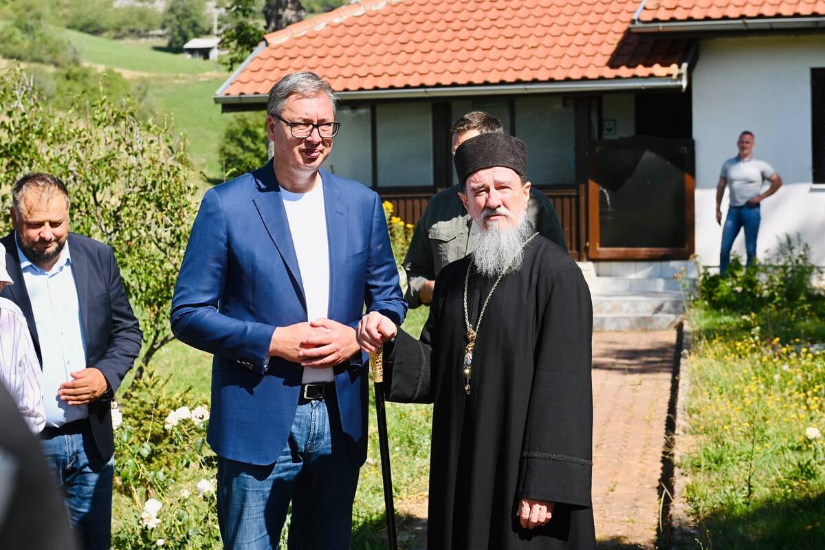 Aleksandar Vučić manastir Dubnica (6).jpeg