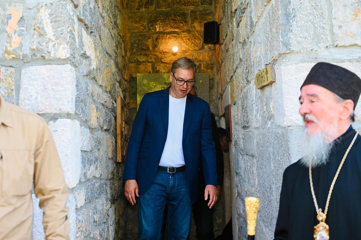 Aleksandar Vučić manastir Dubnica (1).jpeg