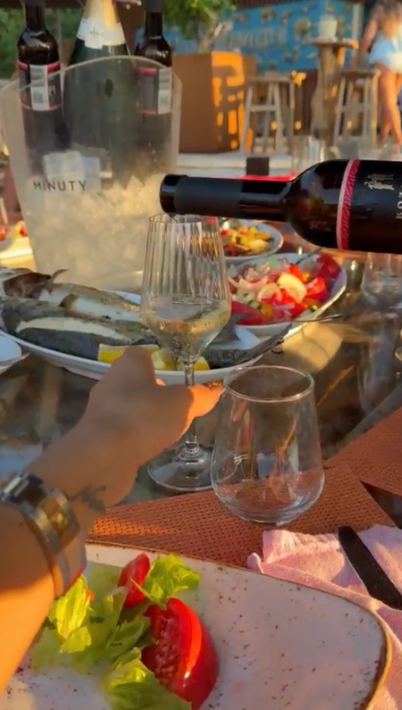 UZELA 50.000 EVRA U ELITI, PA NAPRAVILA GALA SLAVLJE Zavirite na rođendan Aneli Ahmić: Tu su i poznata imena (VIDEO)