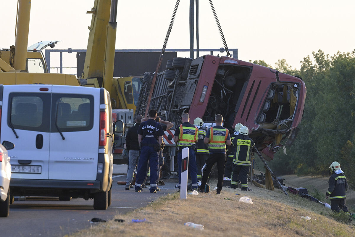 Mađarska prevrnuo se autobus dvanaest ljudi  poginulo Poljska (1).jpg