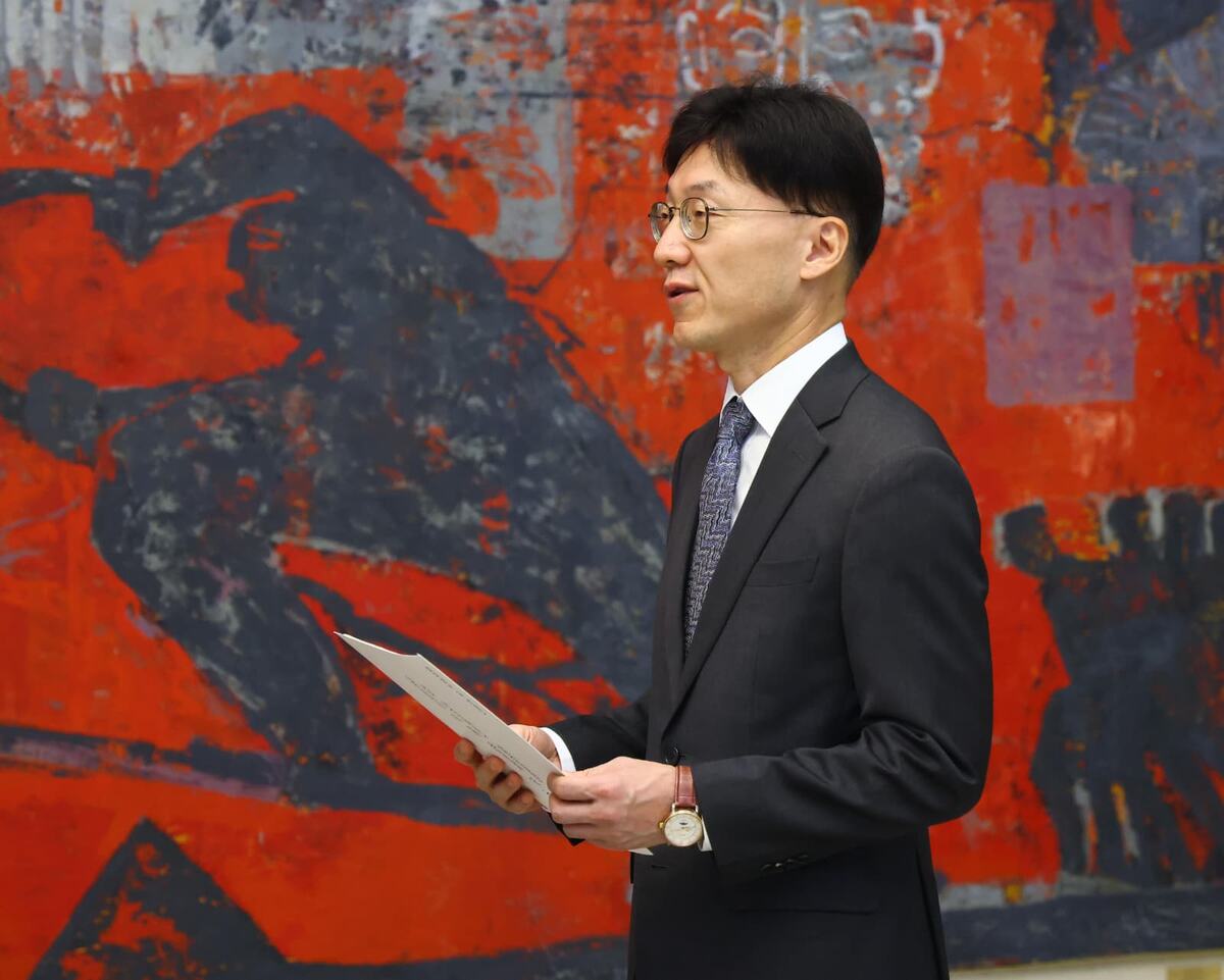 Hong Gun Đong, ambasador Republike Koreje