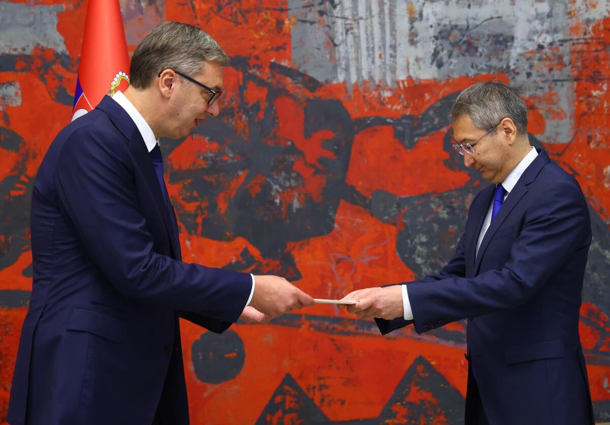 Aleksandar Vučić Bolat Imanbajev, ambasador Republike Kazahstan (3).jpeg