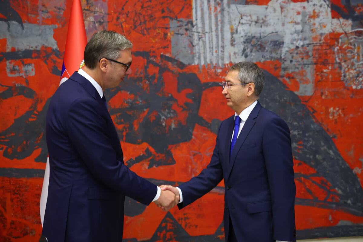Aleksandar Vučić Bolat Imanbajev, ambasador Republike Kazahstan (6).jpeg
