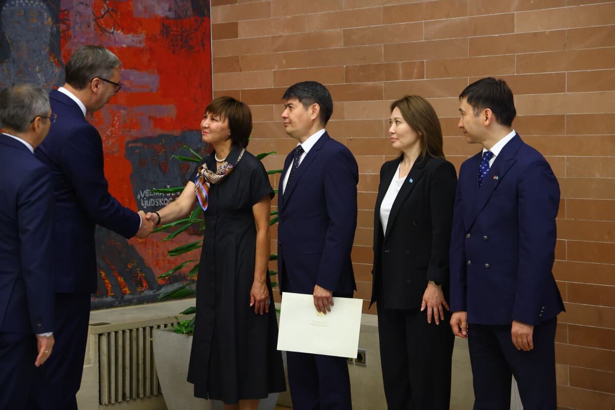 Aleksandar Vučić Bolat Imanbajev, ambasador Republike Kazahstan (9).jpeg