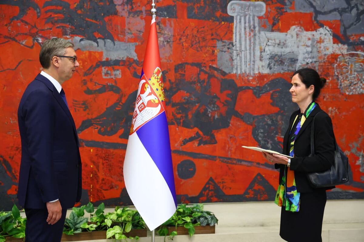 Aleksandar Vučić Anke Gizela Holštajn, ambasadorka Savezne Republike Nemačke (4).jpeg