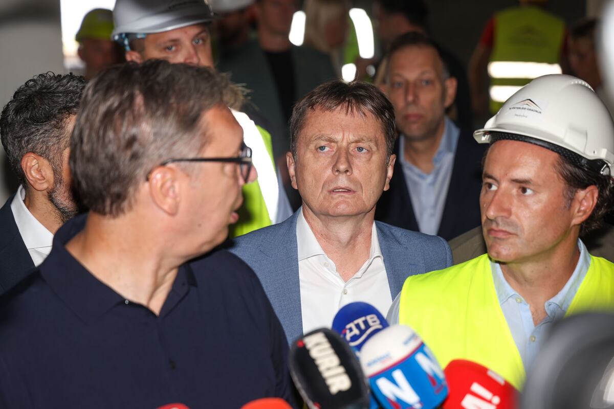 Aleksandar Vučić Ginekološka klinika GAK Klinika za ginekologiju i akušerstvo (4).jpeg