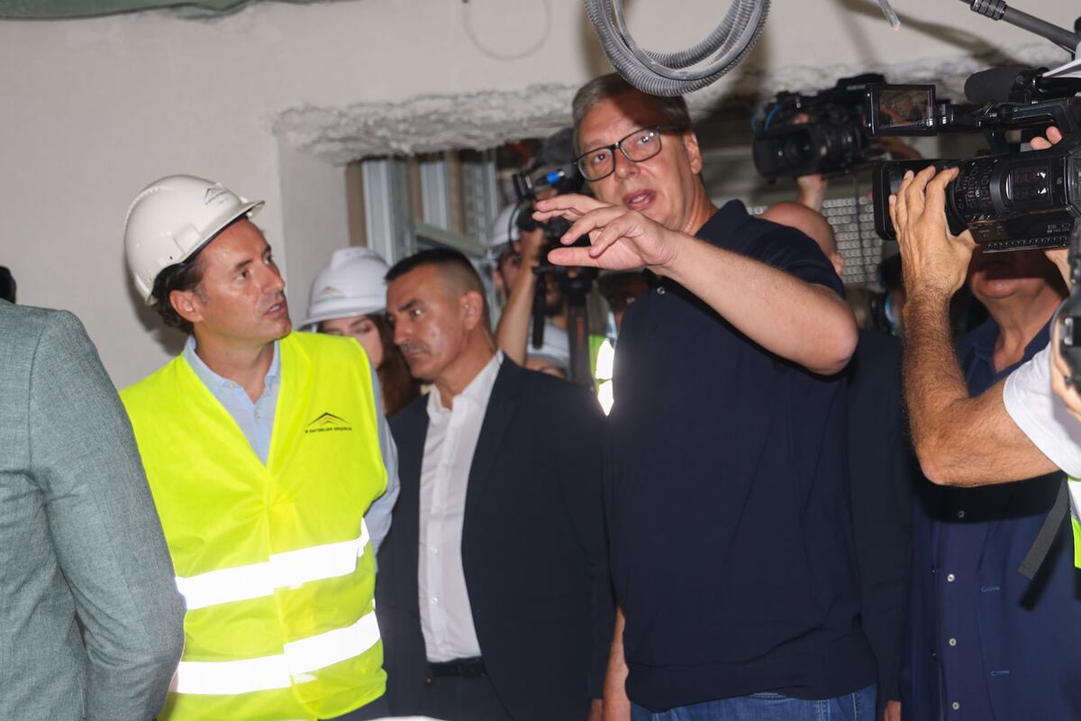 Aleksandar Vučić Ginekološka klinika GAK Klinika za ginekologiju i akušerstvo (1).jpeg