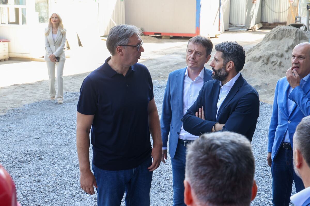 Aleksandar Vučić Tiršova 2 (3).jpeg
