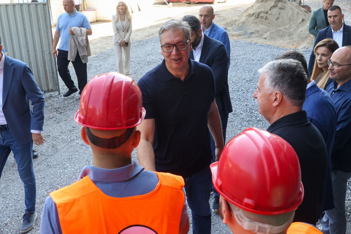 Aleksandar Vučić Tiršova 2 (6).jpeg