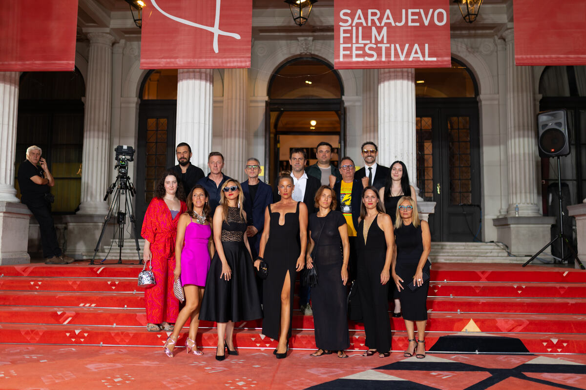 Virus Patoloske dobrote - Sarajevo 4 - Foto Studio Soba.jpg