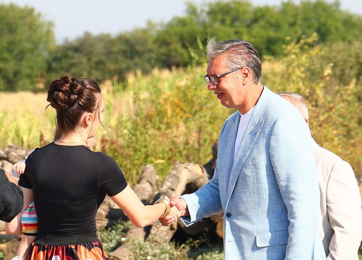 Aleksandar Vučić Leskovac Viktor Pelet Guberevac (1).jpeg