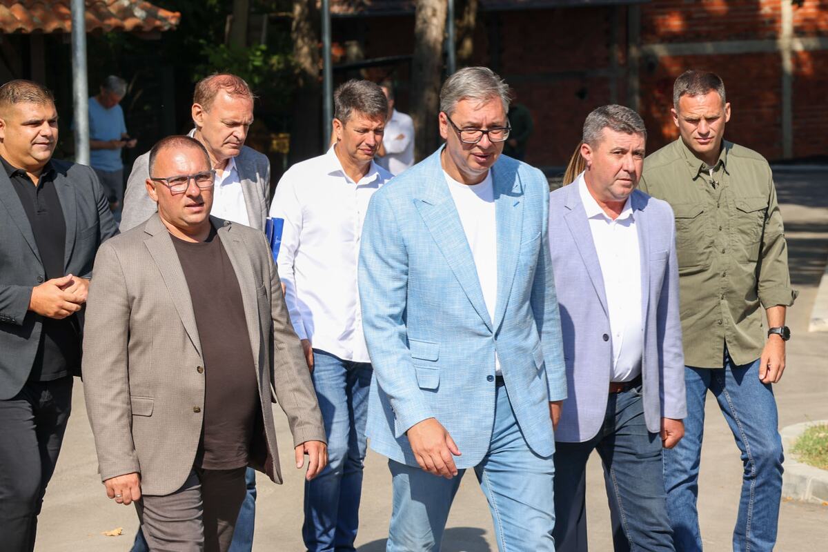 Aleksandar Vučić tehnička škola Vlasotince (3).jpeg