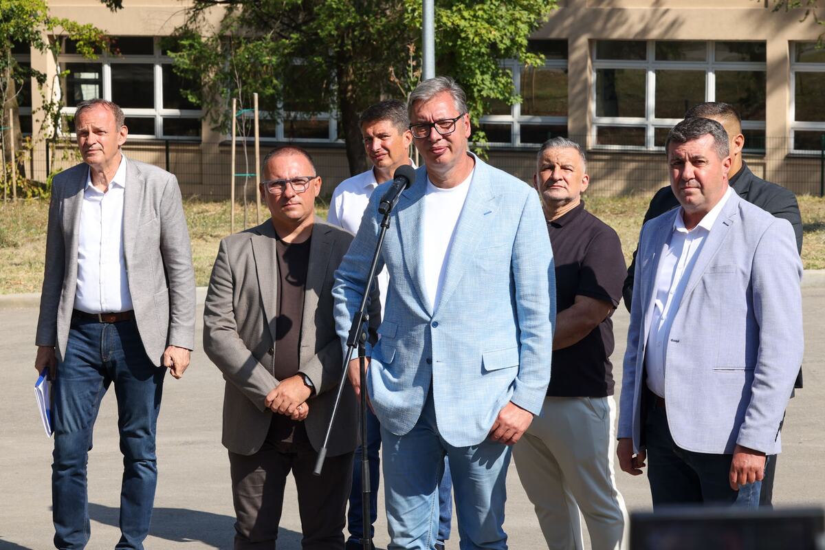 Aleksandar Vučić tehnička škola Vlasotince (6).jpeg