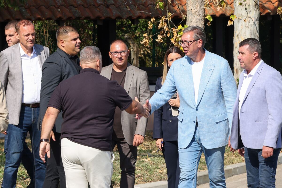 Aleksandar Vučić tehnička škola Vlasotince (7).jpeg
