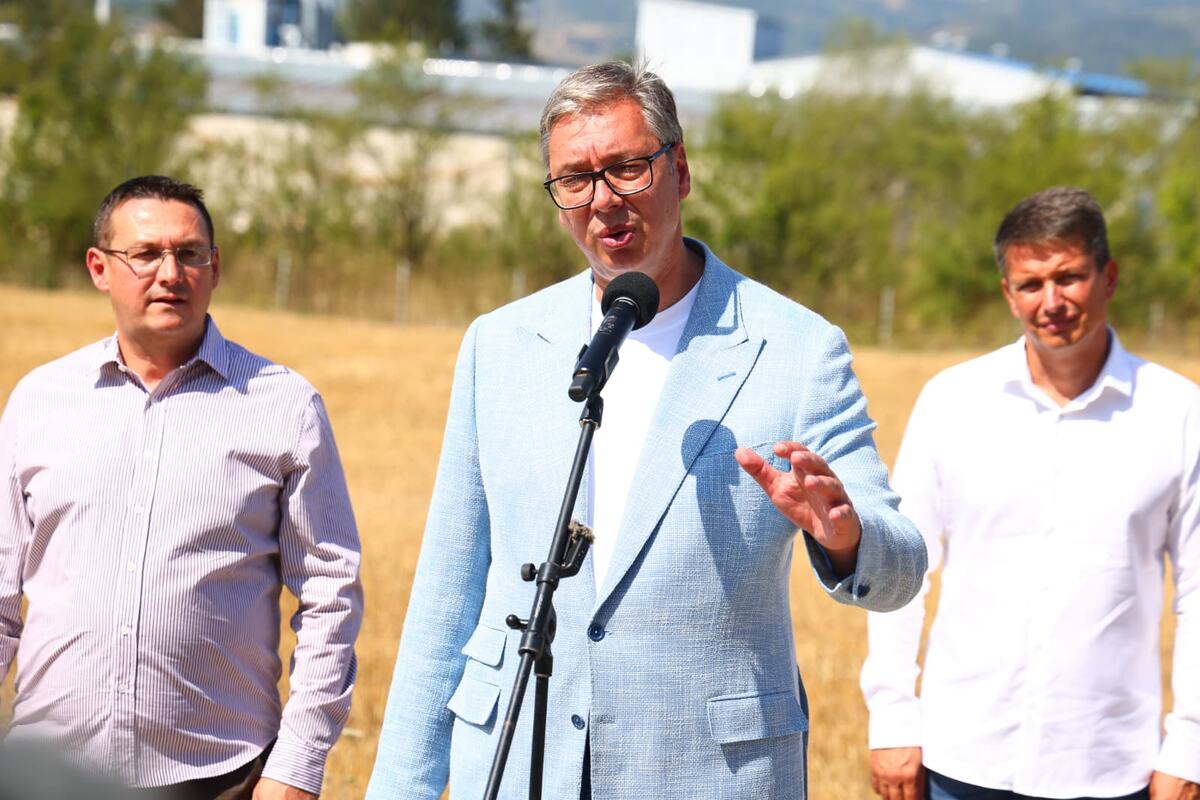 Aleksandar Vučić Mitel Astra Vladičin Han Prekodolce (1).jpeg