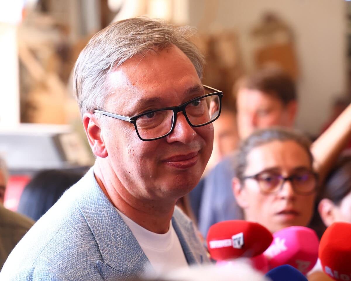 Aleksandar Vučić Mitel Astra Vladičin Han Prekodolce (2).jpeg