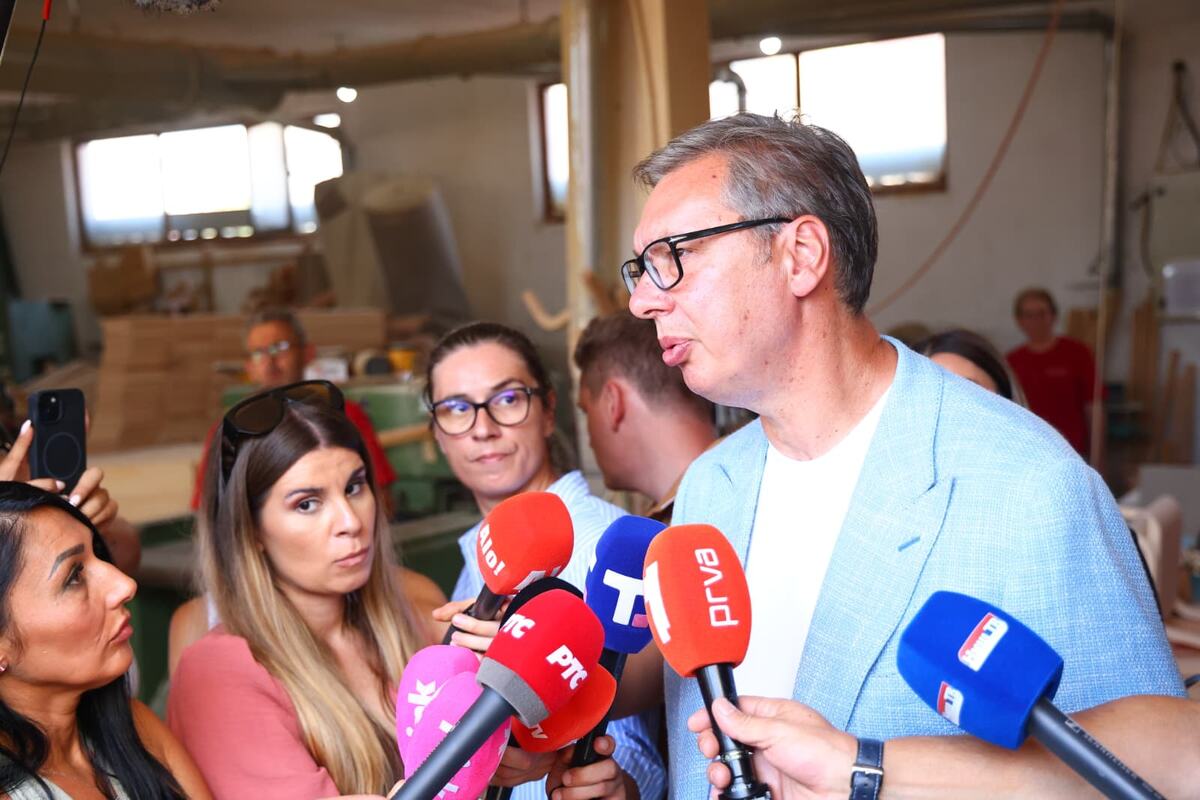 Aleksandar Vučić Mitel Astra Vladičin Han Prekodolce (14).jpeg