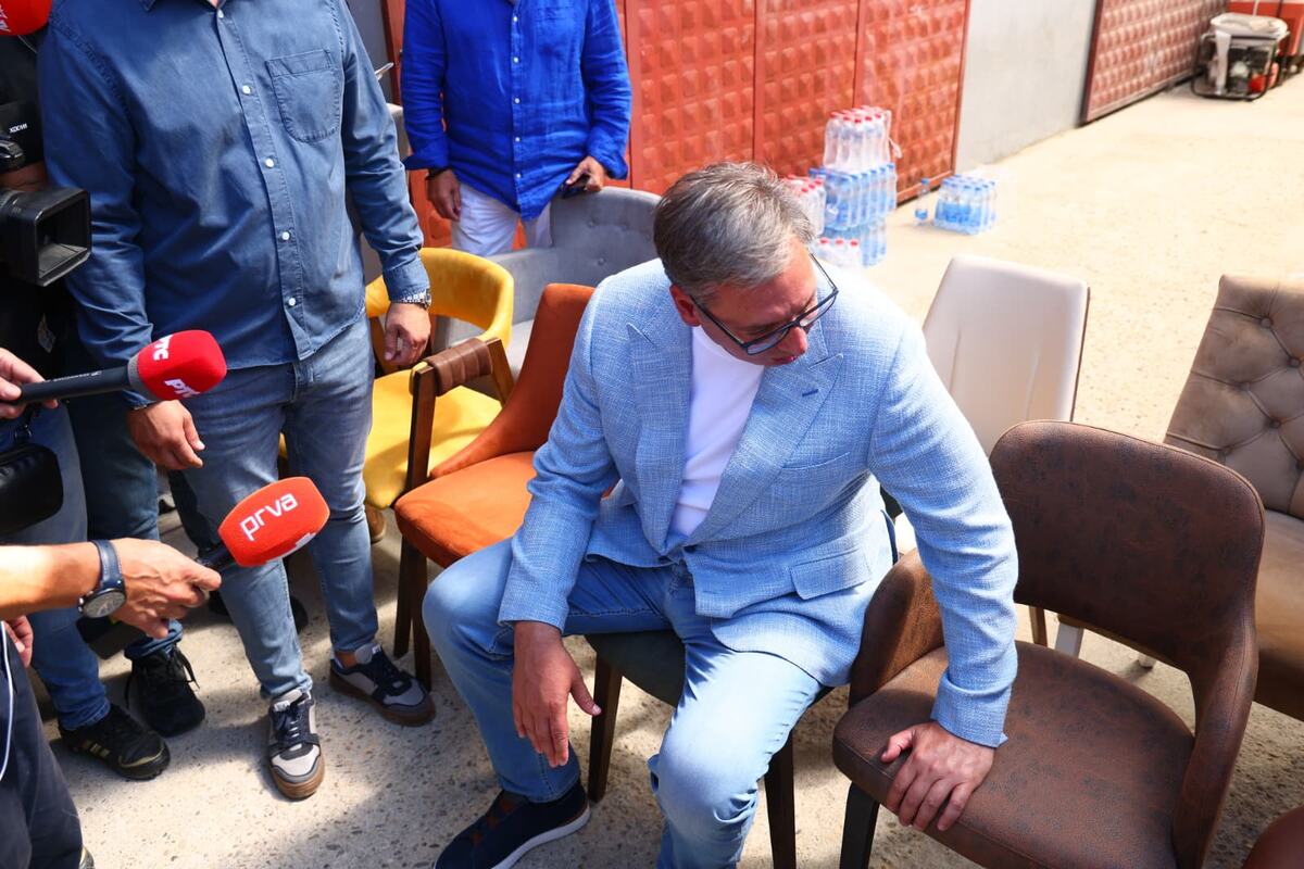Aleksandar Vučić Mitel Astra Vladičin Han Prekodolce (15).jpeg