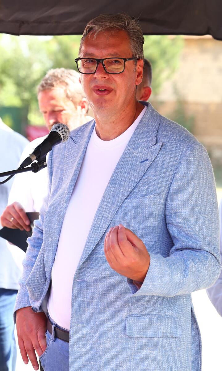 Aleksandar Vučić selo Lopardince (2).jpeg