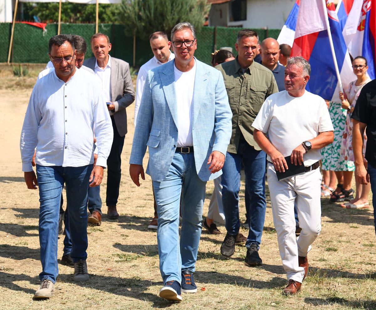 Aleksandar Vučić selo Lopardince (14).jpeg