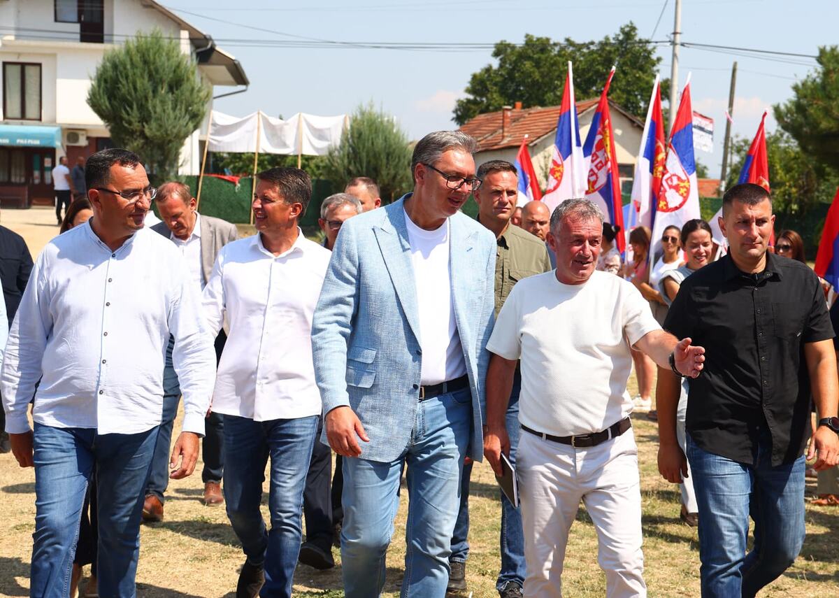 Aleksandar Vučić selo Lopardince (16).jpeg