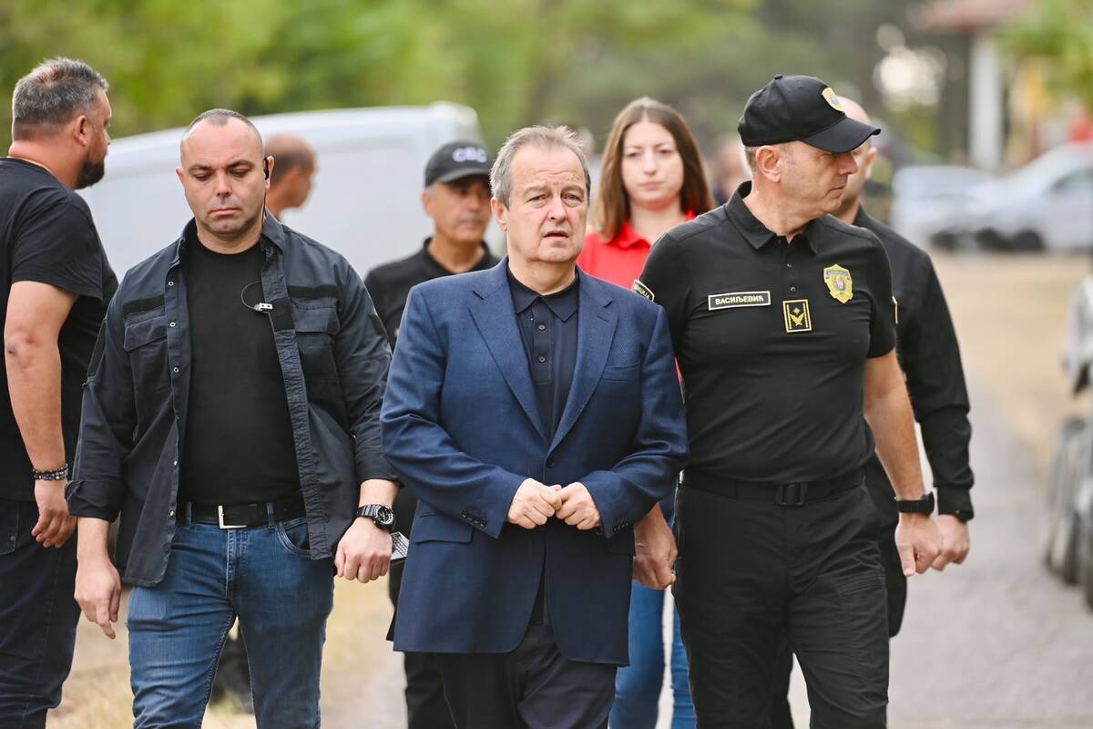 Aleksandar Vučić Deliblatska peščara (3).jpeg