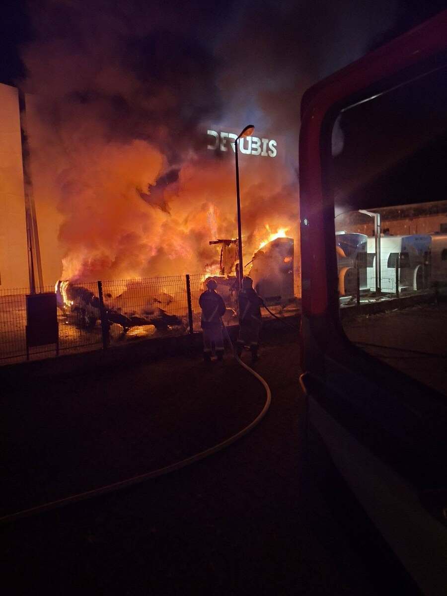 požar firma Derubis Vitez (6).jpg