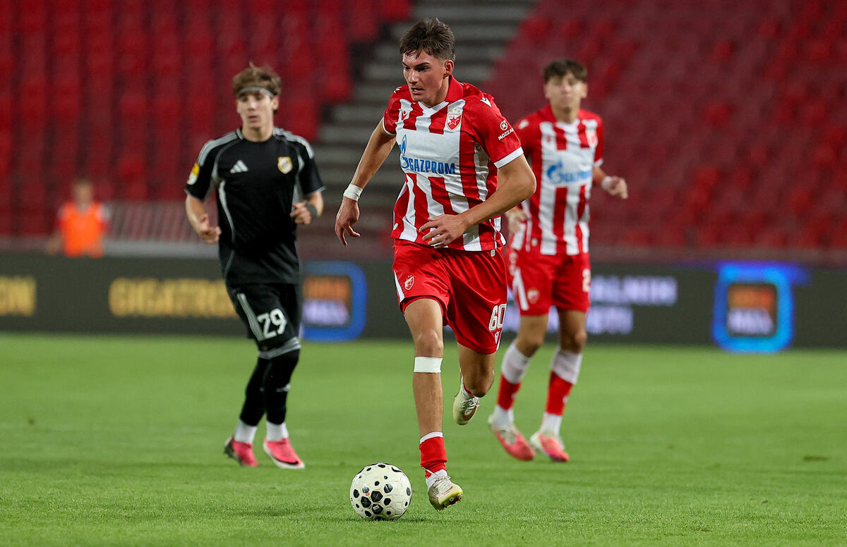 zvezda-cukaricki-52784238.JPG