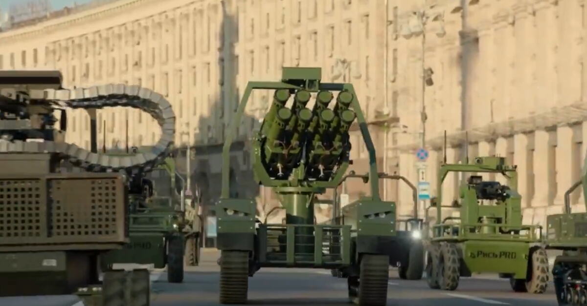 2026-08-24 22_45_42-Jürgen Nauditt 🇩🇪🇺🇦 on X_ _A parade of combat robots—on land, at sea, and in.png