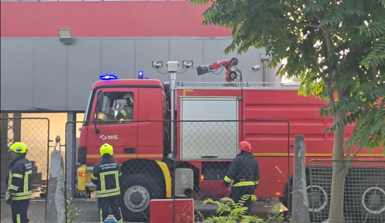 požar Novi Sad industrijska zona magacin D express  (6).png