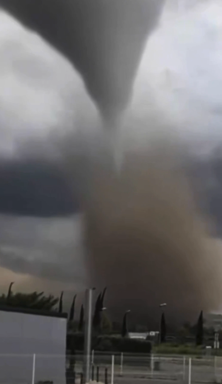 Francuska tornado (2).png