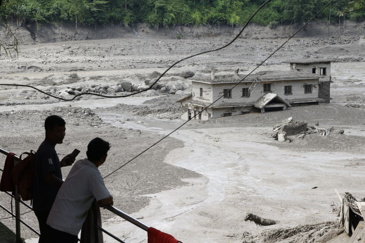 nepal02 EPA Narendra Shrestha.jpg