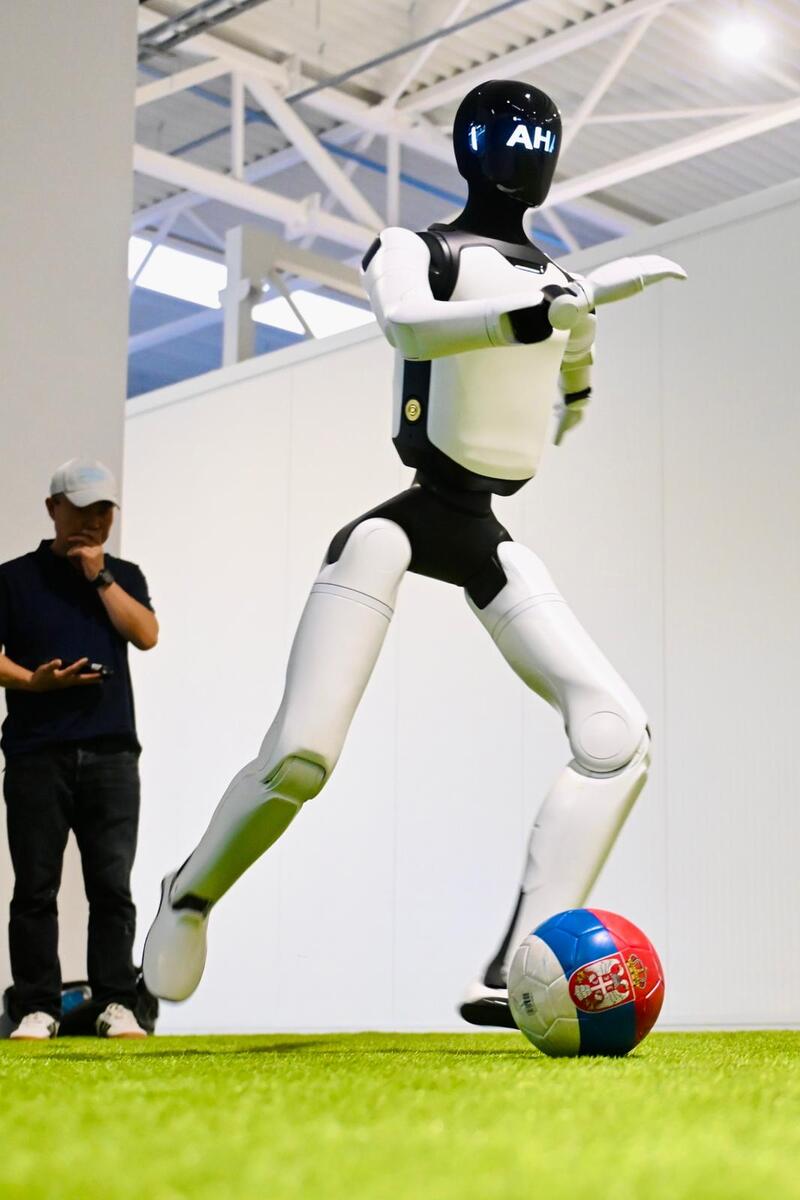 fabrika humanoidnih robota kompanija Minth  Šapac (3).jpeg
