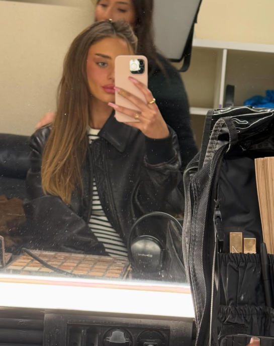 Mia Šem posle zatočeništva u Gazi postala model (4).PNG