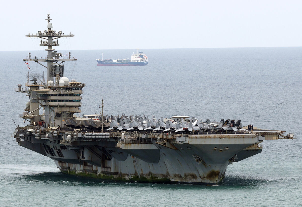 Američki nuklearni nosač aviona USS Abraham Linkoln (9).jpg