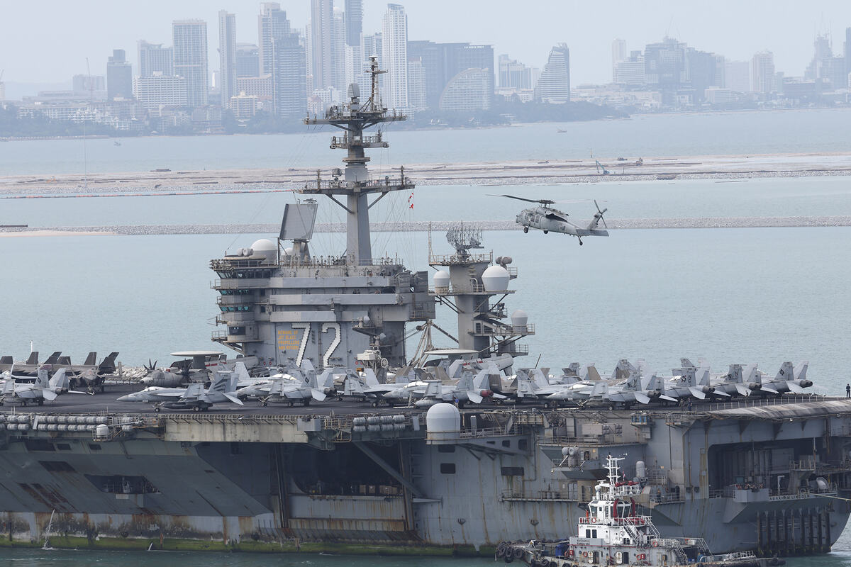 Američki nuklearni nosač aviona USS Abraham Linkoln (8).jpg
