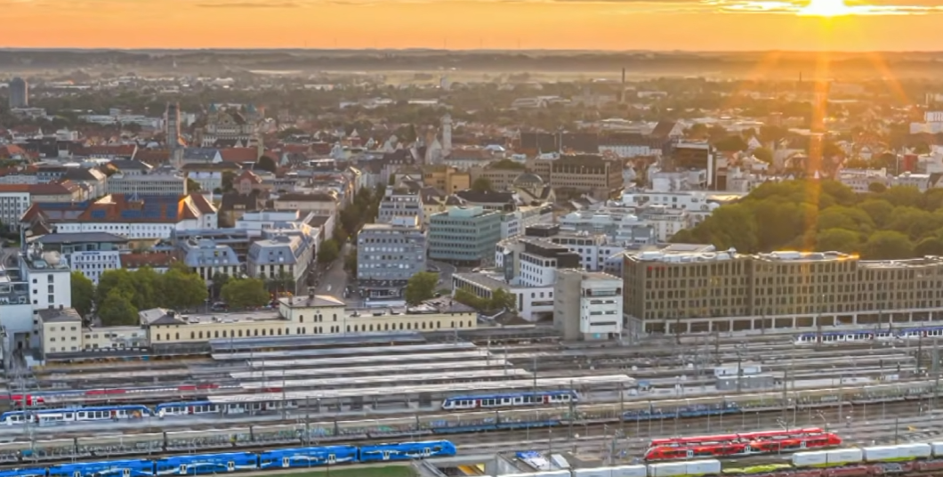 Augsburg Bavarska Nemačka glavna železnička stanica eksplozija bomba (2).png