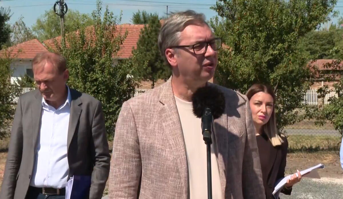 Aleksandar Vučić (2).png