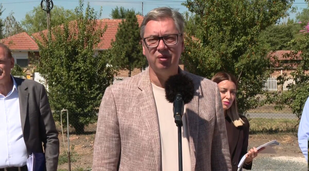 Aleksandar Vučić (3).png
