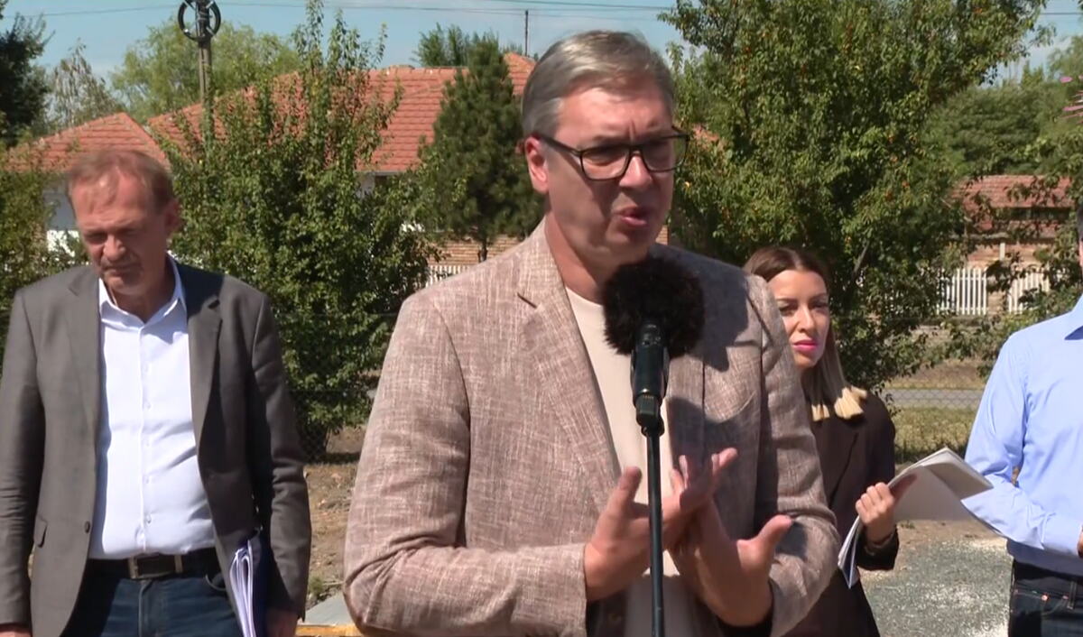 Aleksandar Vučić (7).png