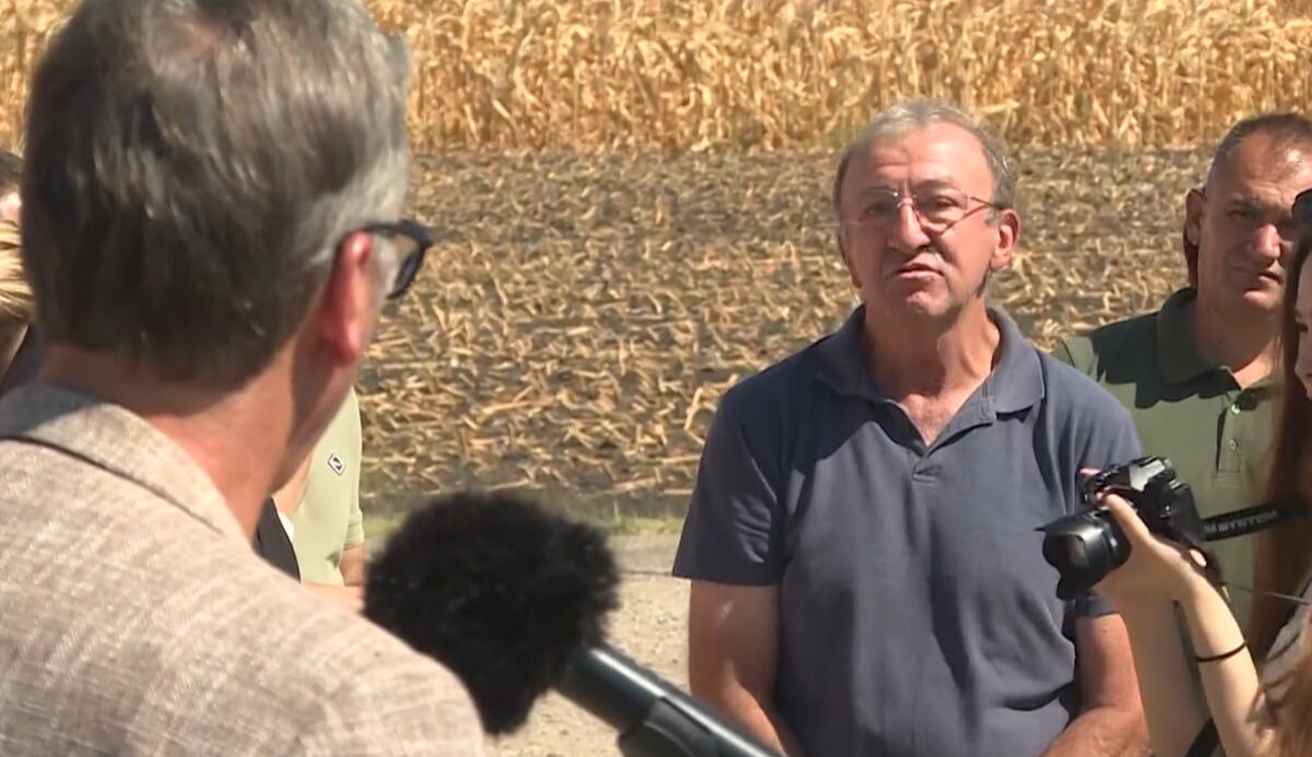Aleksandar Vučić (2).png
