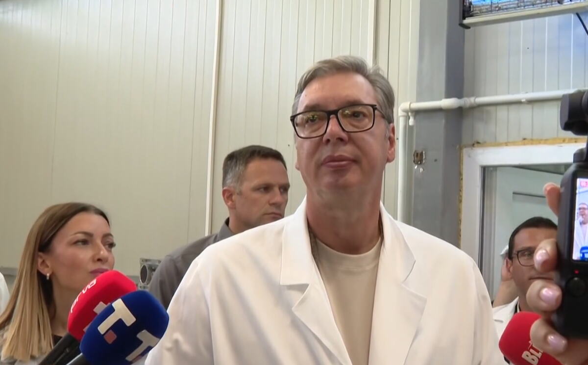 Aleksandar Vučić (3).png