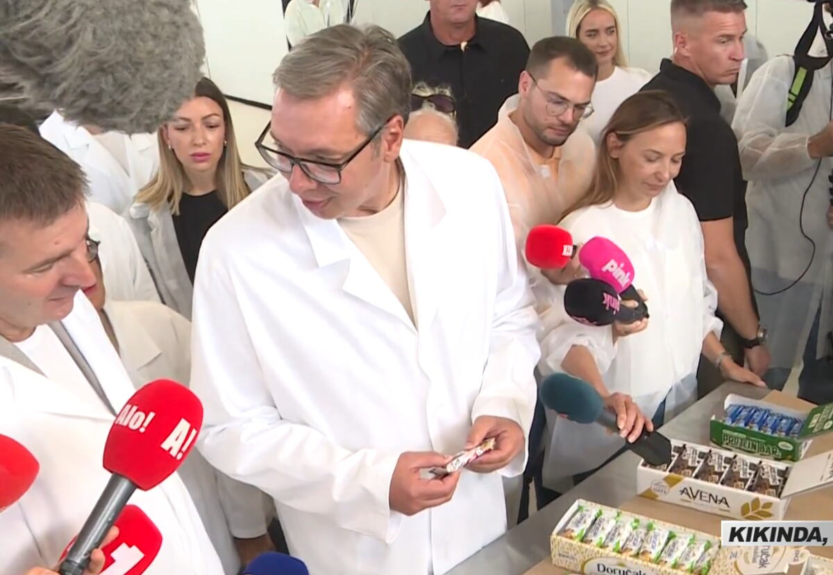 Aleksandar Vučić (9).png