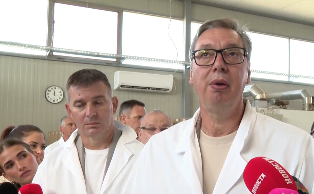 Aleksandar Vučić (6).png